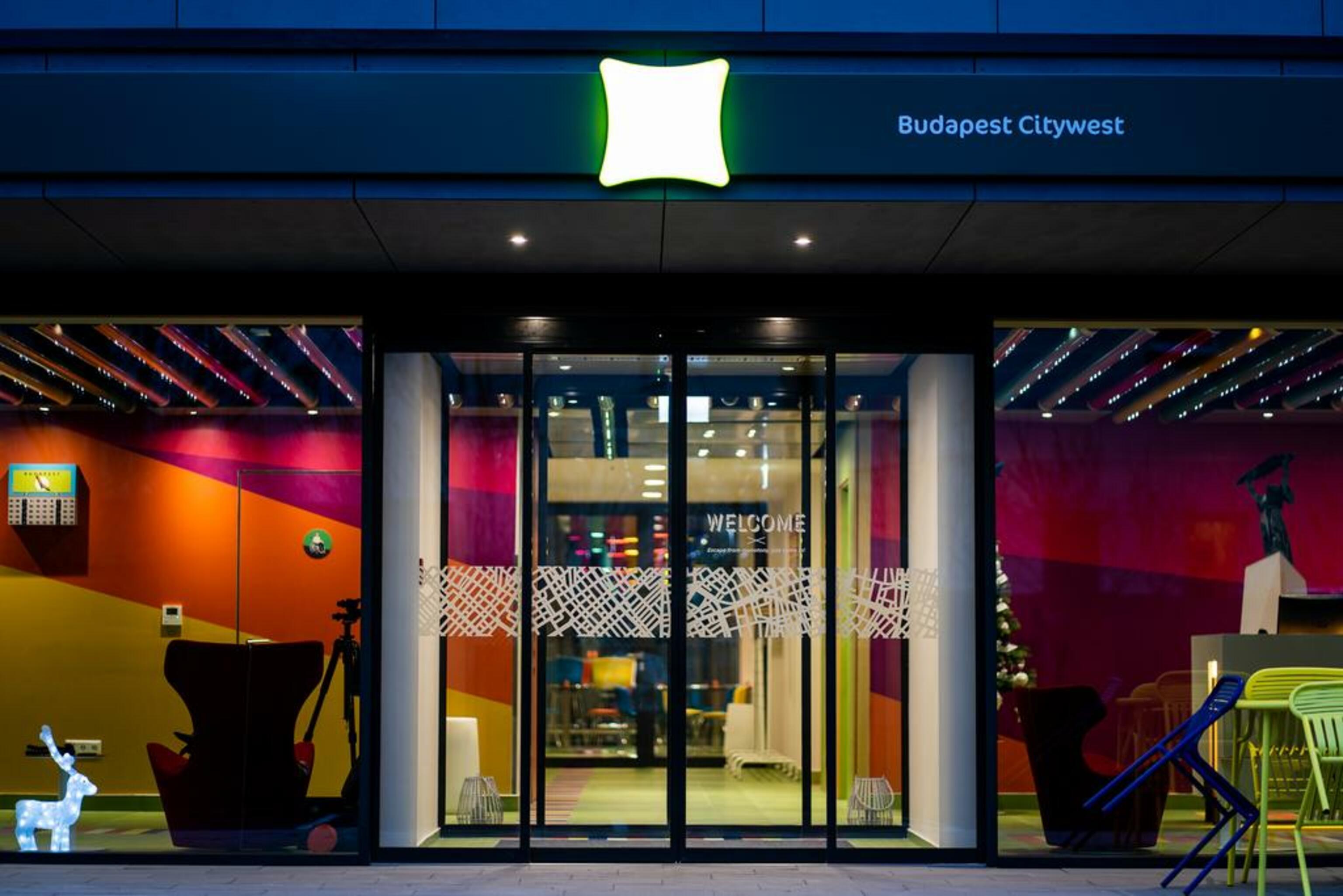 Ibis Styles Budapest Citywest Exterior photo