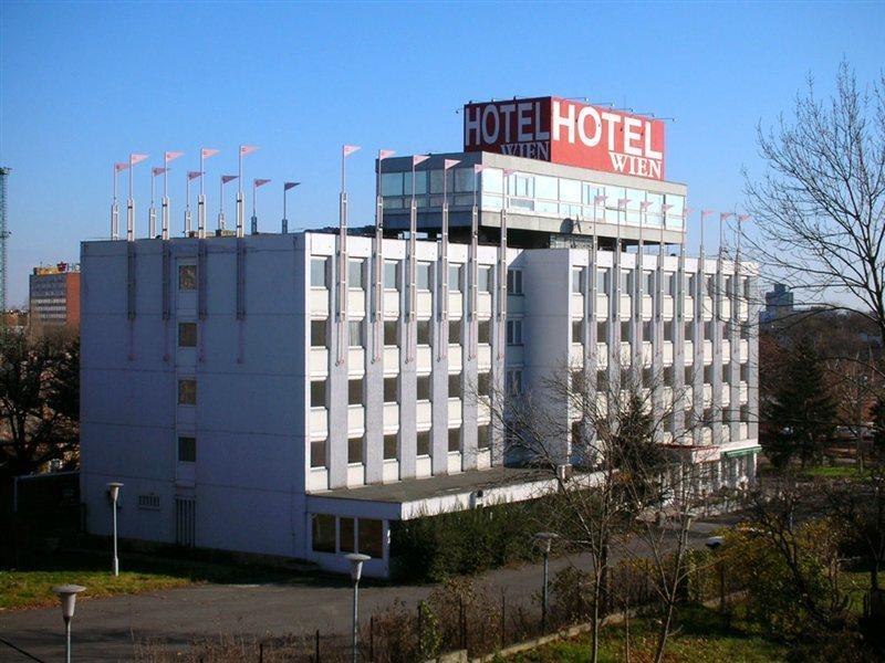 Ibis Styles Budapest Citywest Exterior photo
