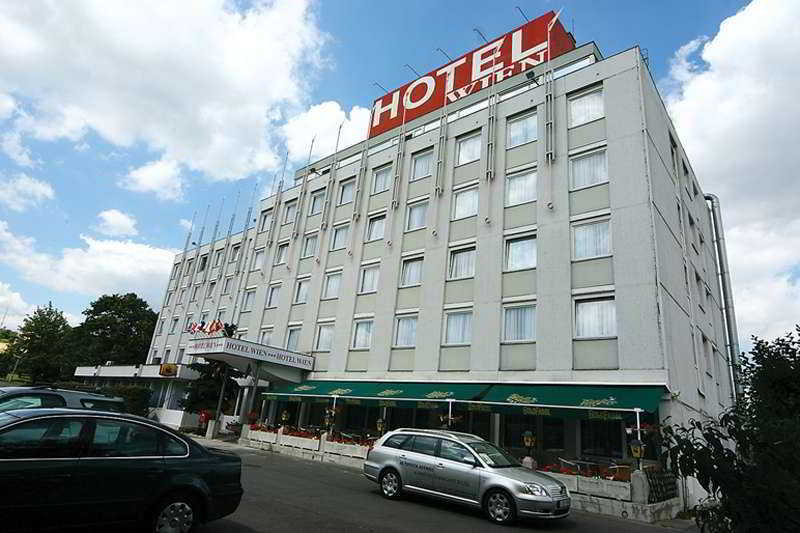 Ibis Styles Budapest Citywest Exterior photo